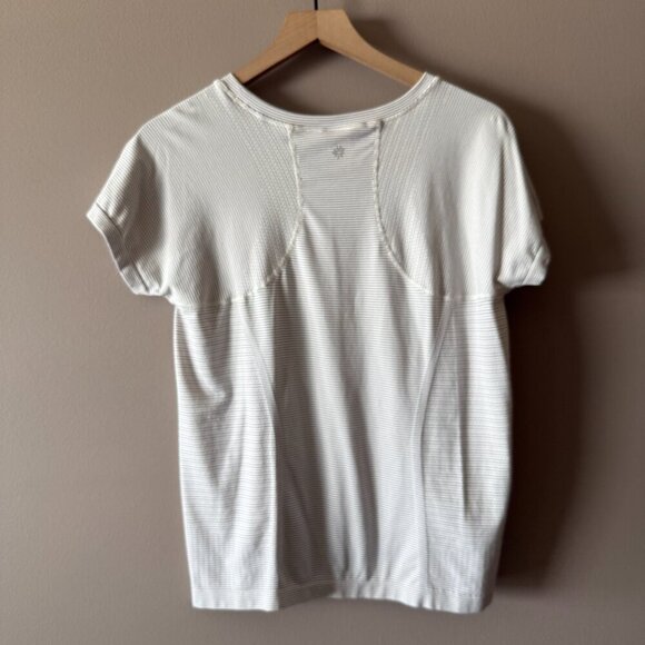 Women's L Athleta Fitted White Blue Tiny Stripes Athleisure Shirt - Picture 3 of 6